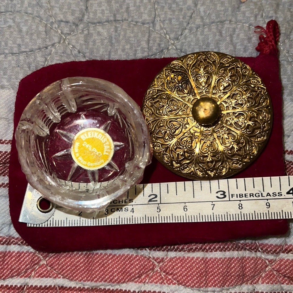 Bleikristall 24% lead crystal with gold plated lid vanity jar or box